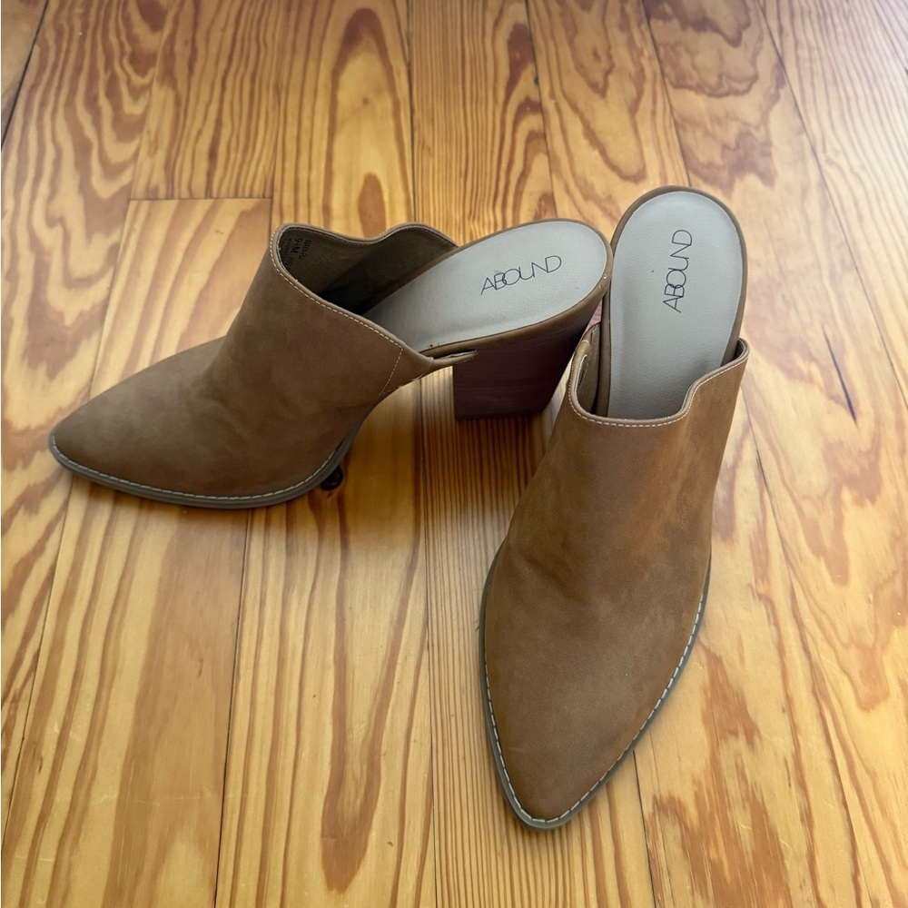 Abound Women's Tan Mules